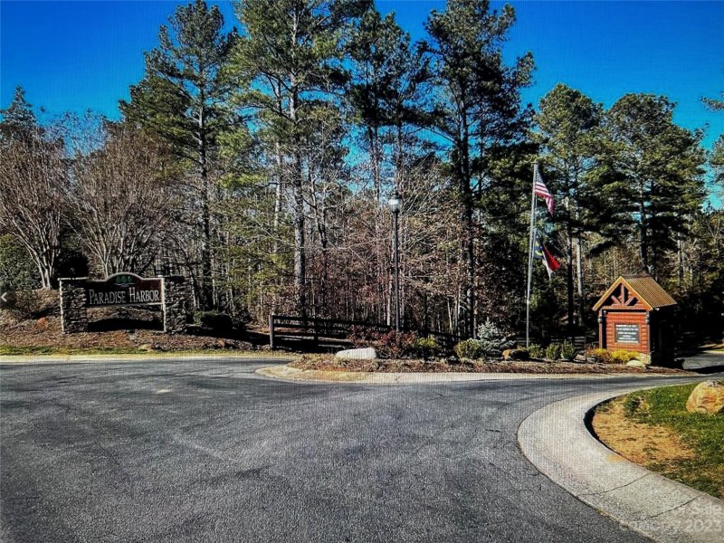 Property image 3 at 2030 E Paradise Harbor Drive, Connelly Springs, NC 28612