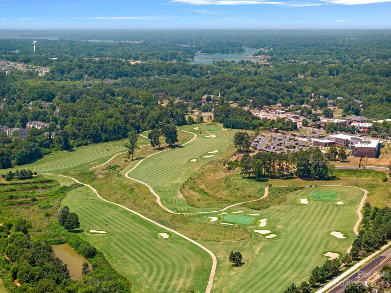 Property image 2 at 1053 Muirfield Drive, Mooresville, NC 28115