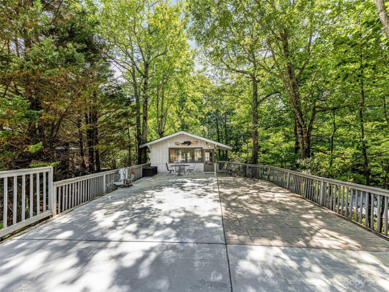 Property image 3 at 8 S Cumberland Drive, Lake Toxaway, NC 28747