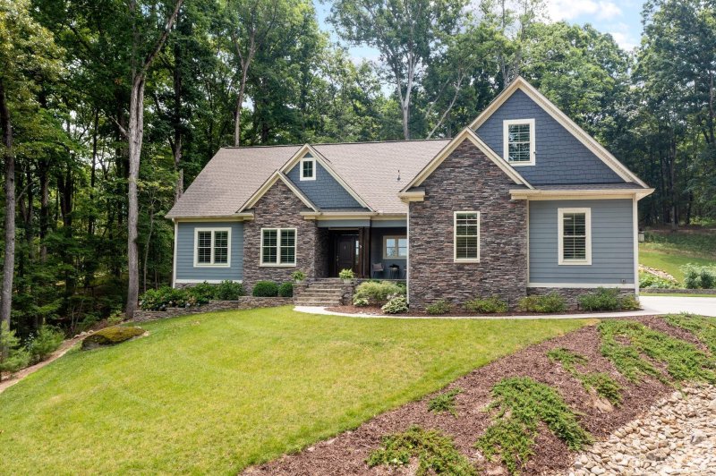 Property image 3 at 161 Greenbay Road, Mooresville, NC 28117