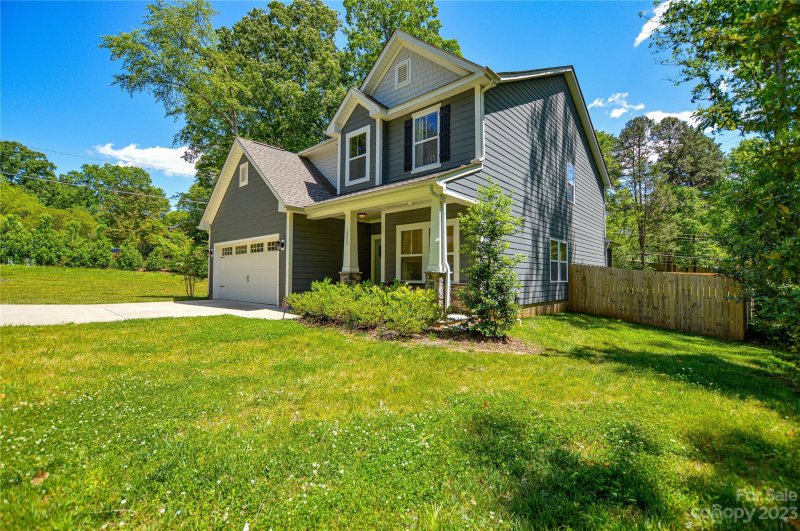 Property image 2 at 1215 Burtonwood Circle, Charlotte, NC 28212