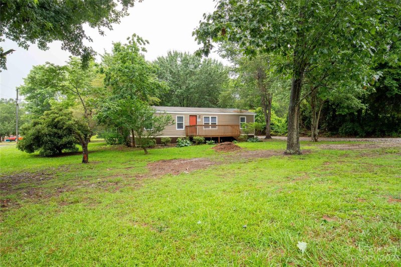 Property image 2 at 2919 Kingsbury Road, Clover, SC 29710