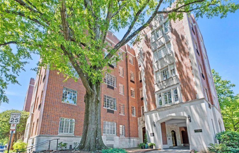 Property image 3 at 301 W 10th Street, Charlotte, NC 28202