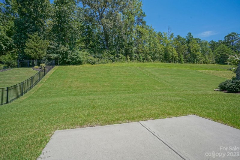 Property image 4 at 10082 Castlebrooke Drive, Concord, NC 28027