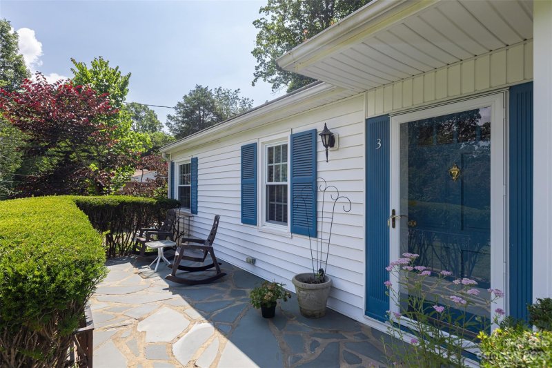 Property image 2 at 3 Forestdale Drive, Asheville, NC 28803