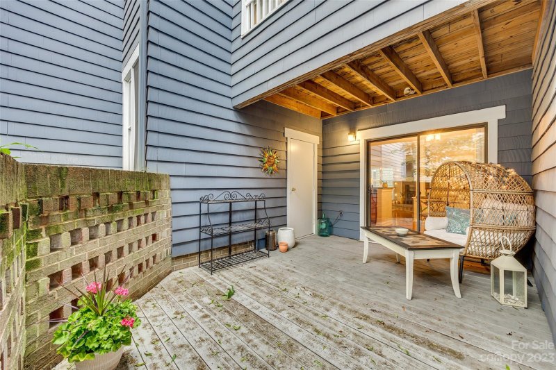 Property image 4 at 415 W 8th Street, Charlotte, NC 28202