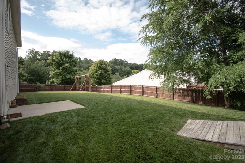 Property image 2 at 812 Jacobus Court, Statesville, NC 28625