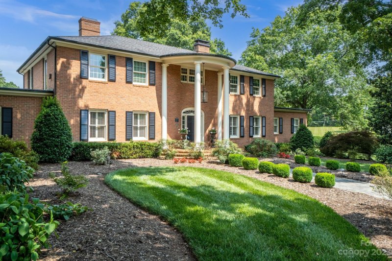 Property image 2 at 217 Augusta Drive, Statesville, NC 28625