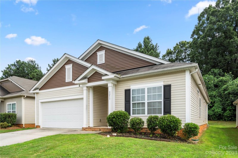 Property image 2 at 9211 Aubrac Lane, Charlotte, NC 28213