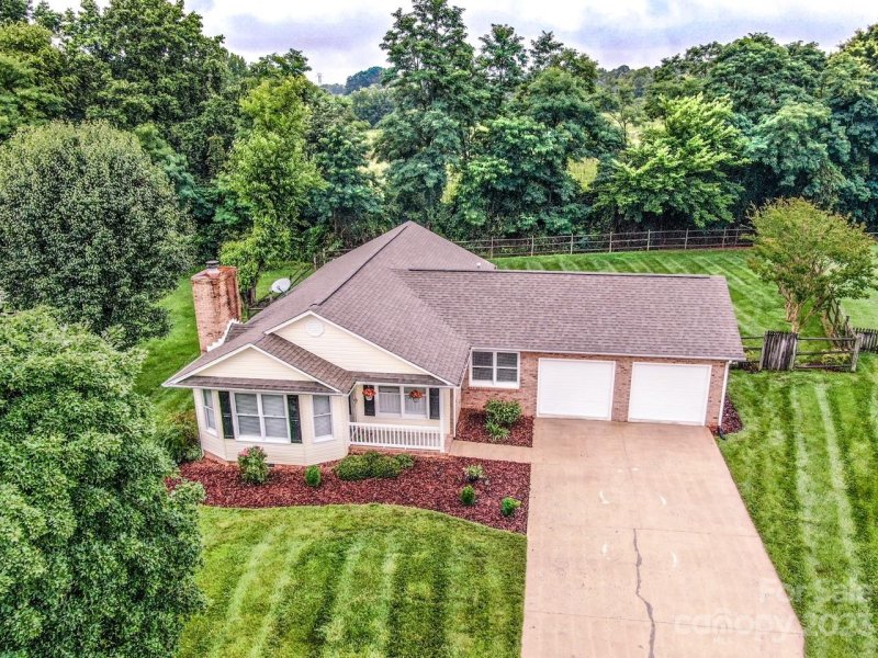 Property image 3 at 170 Kilmer Lane, Mooresville, NC 28115