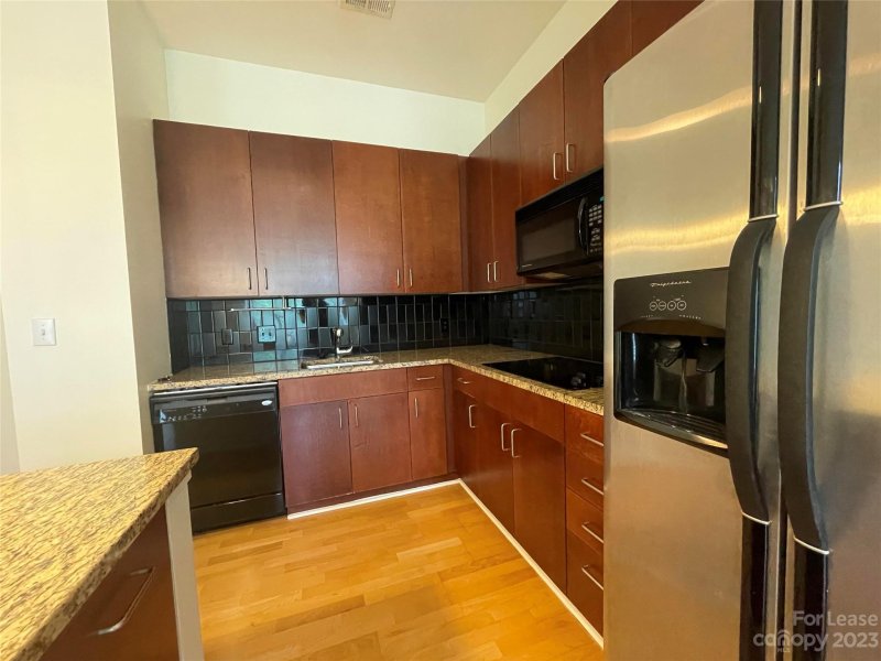 Property image 2 at 2125 Southend Drive, Charlotte, NC 28203