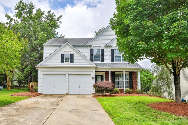 Property image 2 at 11813 Hawick Valley Lane, Charlotte, NC 28277