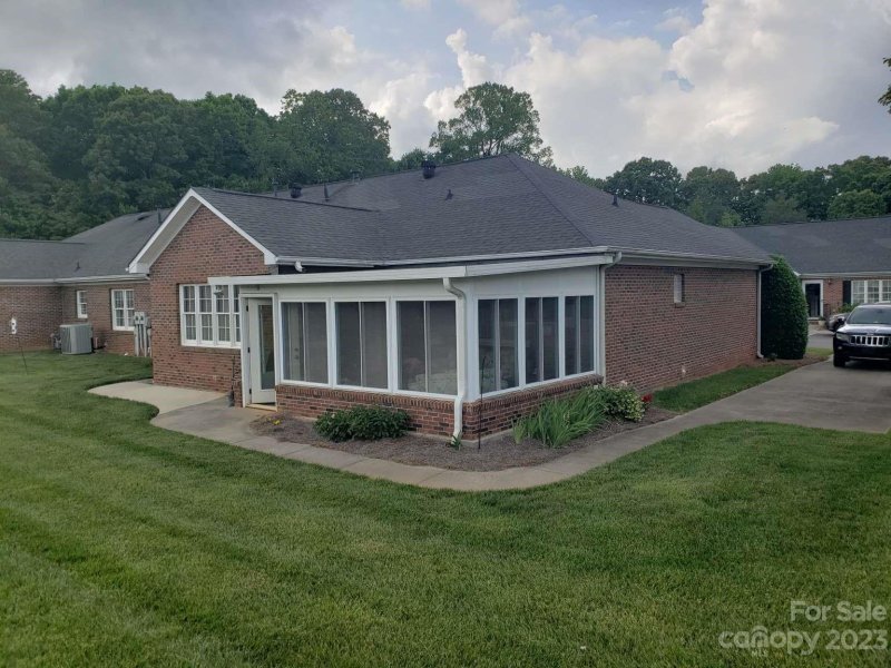 Property image 4 at 569 Royalty Court, Gastonia, NC 28054