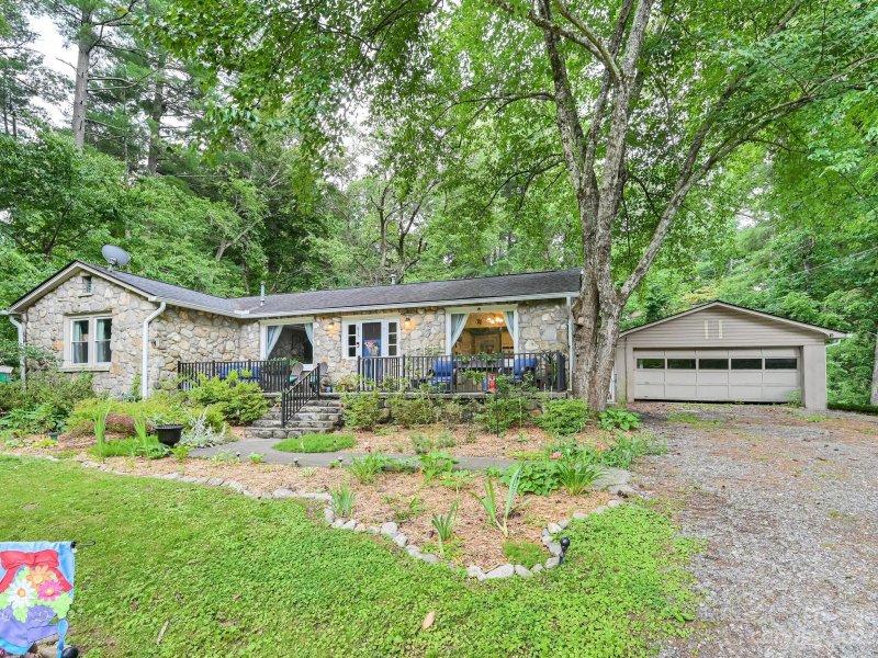 Property image 2 at 615 White Pine Drive, Laurel Park, NC 28739