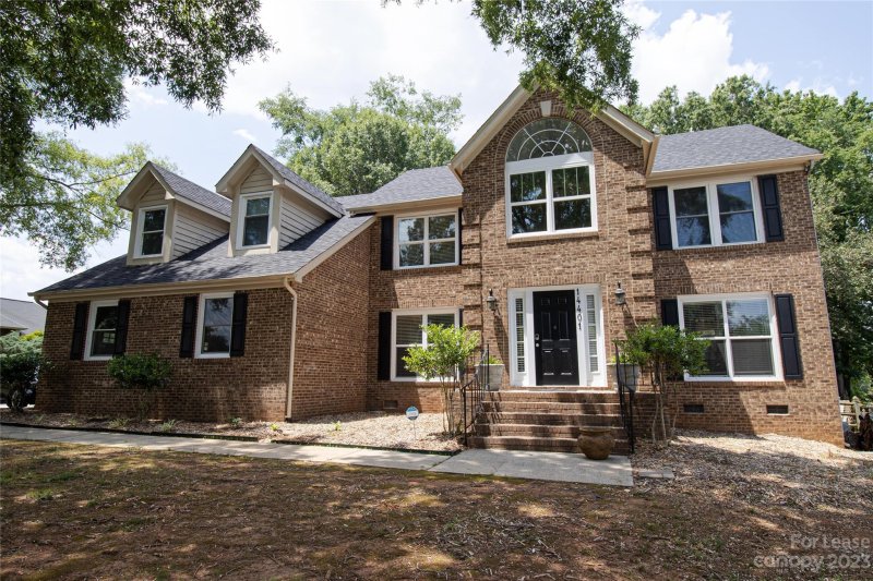 14401 Widgeon Court