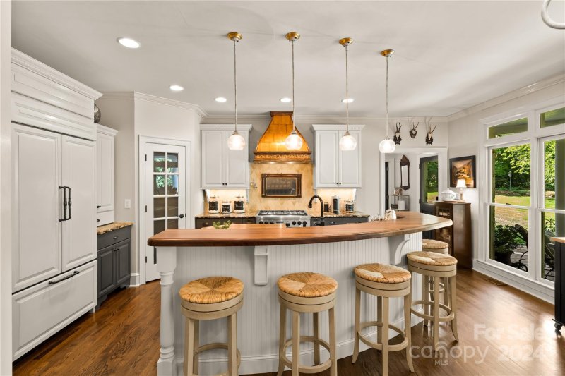 Property image 5 of 18822 Peninsula Cove Lane in The Peninsula, Cornelius, NC 28031