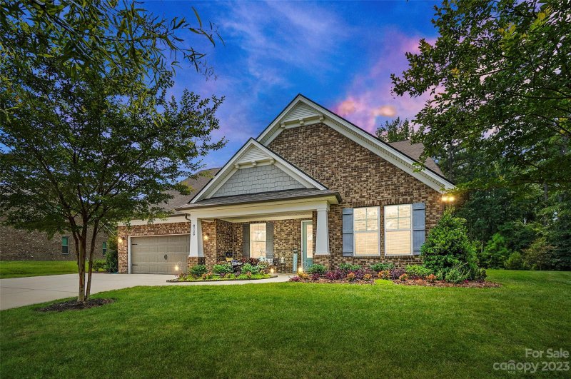 8729 Mullis Forest Court