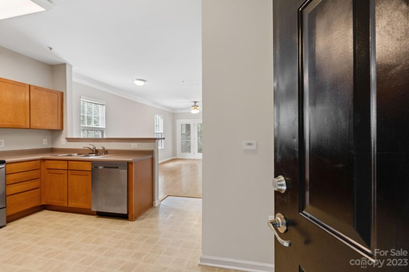 Property image 4 at 421 Appeldoorn Circle, Asheville, NC 28803