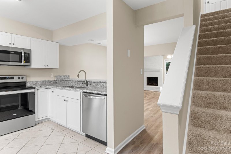 Property image 4 at 11035 Carmel Crossing Road, Charlotte, NC 28226