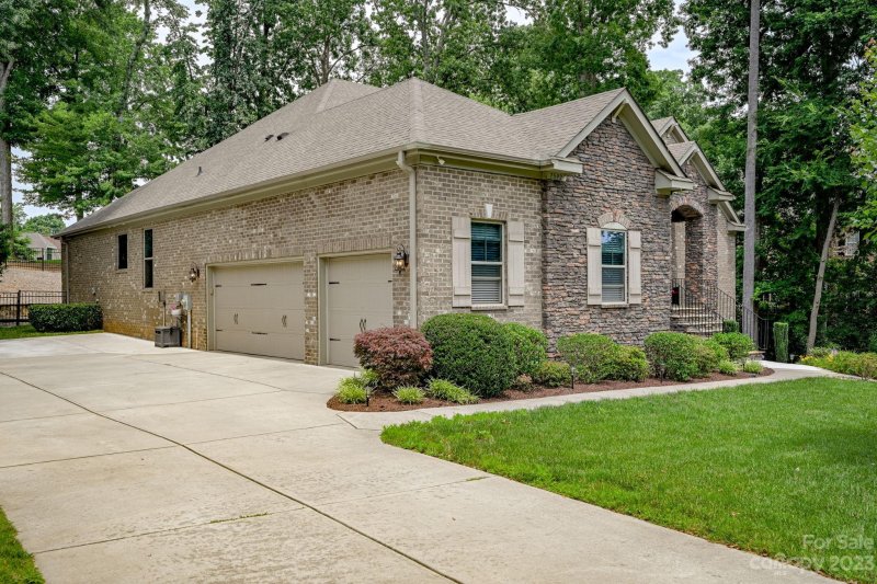 Property image 4 at 7592 Turnberry Lane, Stanley, NC 28164