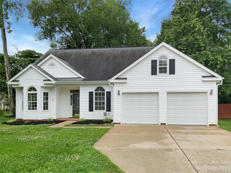5611 Cherry Bluff Court