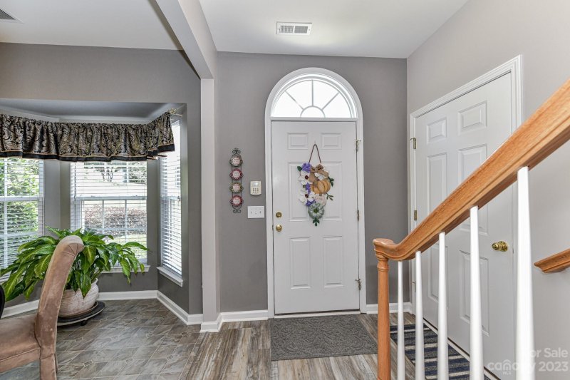 Property image 4 at 419 Foilage Court, Lake Wylie, SC 29710