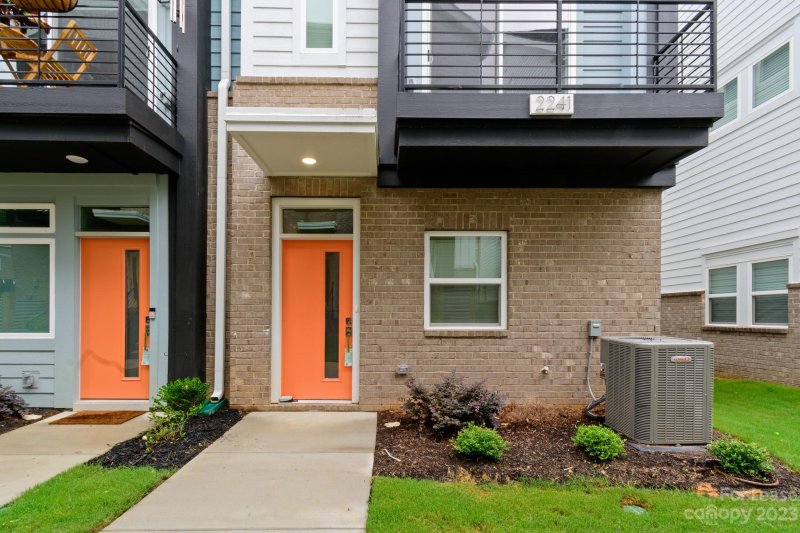 Property image 2 at 2241 Electric Lane, Charlotte, NC 28205