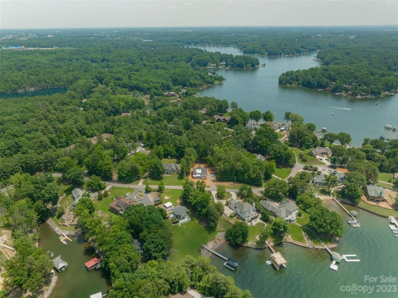 Property image 2 at 273 Greenbay Road, Mooresville, NC 28117