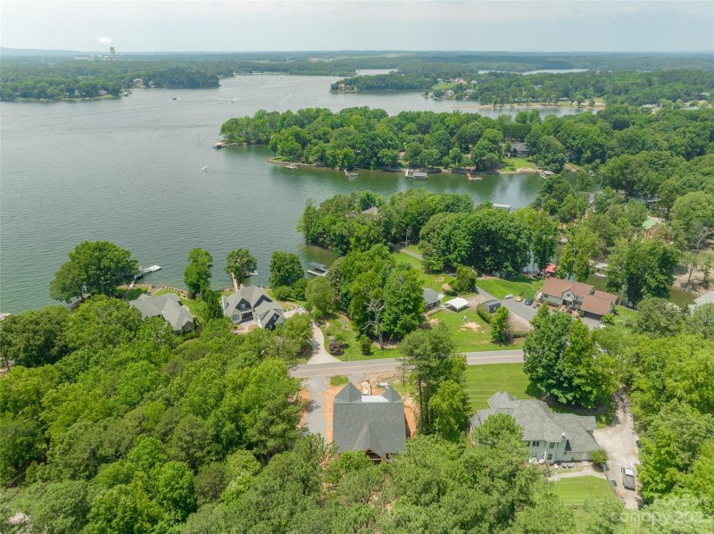 Property image 3 at 273 Greenbay Road, Mooresville, NC 28117