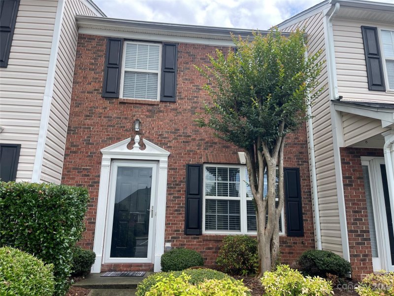 Property image 2 at 7471 Bluff Point Lane, Denver, NC 28037