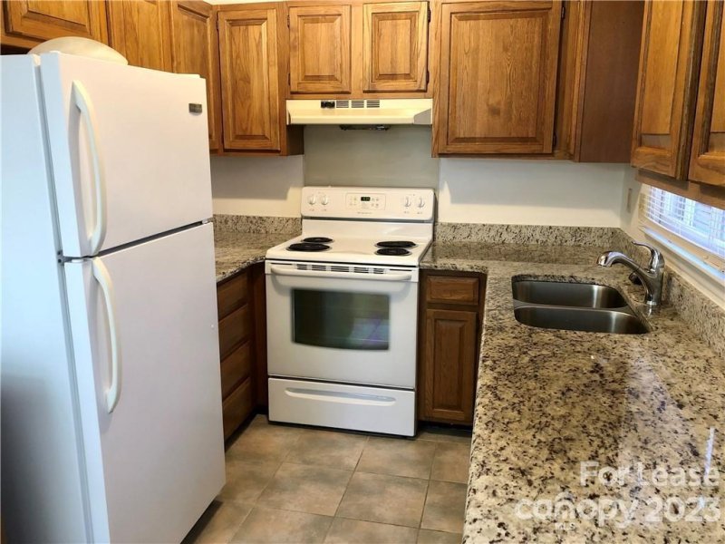 Property image 3 at 418 Kingsley Drive, Charlotte, NC 28270