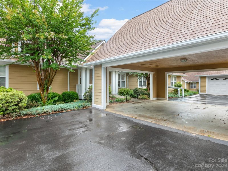 Property image 4 at 802 Woodlea Court, Asheville, NC 28806