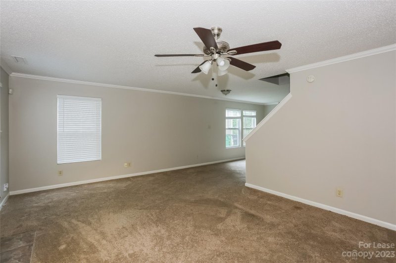 Property image 4 at 5201 Vanhoy Lane, Charlotte, NC 28269