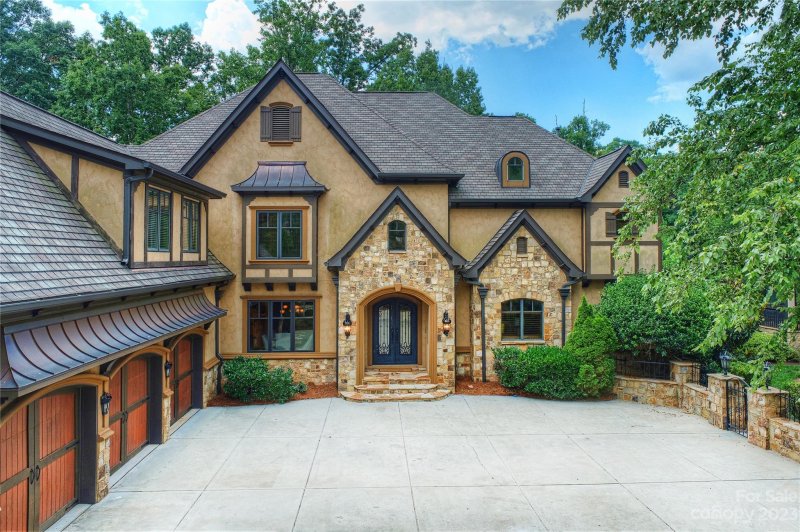 Property image 3 at 7913 Skye Lochs Drive, Waxhaw, NC 28173