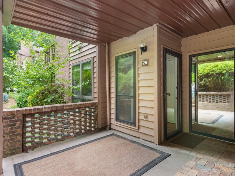 Property image 3 at 25 Ravencroft Lane, Asheville, NC 28803