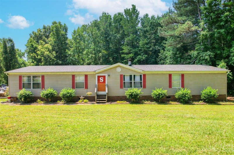 Property image 2 at 607 Sunnyside Shady Rest Drive, Kings Mountain, NC 28086