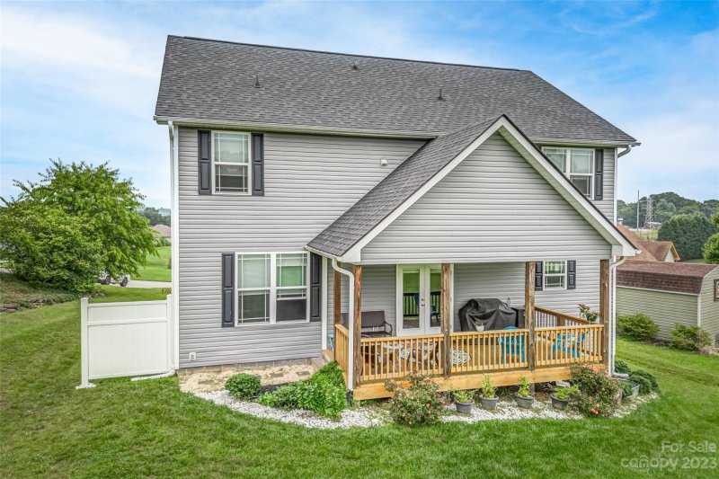 Property image 3 at 402 Beck Creek Circle, Flat Rock, NC 28731