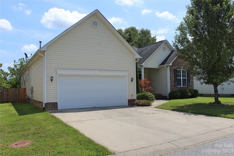 Property image 3 at 4 Holmes Lane, Arden, NC 28704