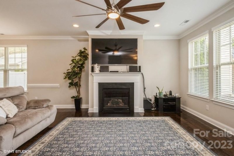 Property image 5 at 8713 Aspinwall Drive, Charlotte, NC 28216