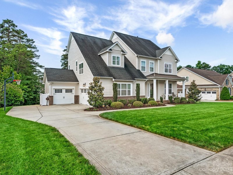 Property image 2 at 734 Pela Vista Court, Fort Mill, SC 29715