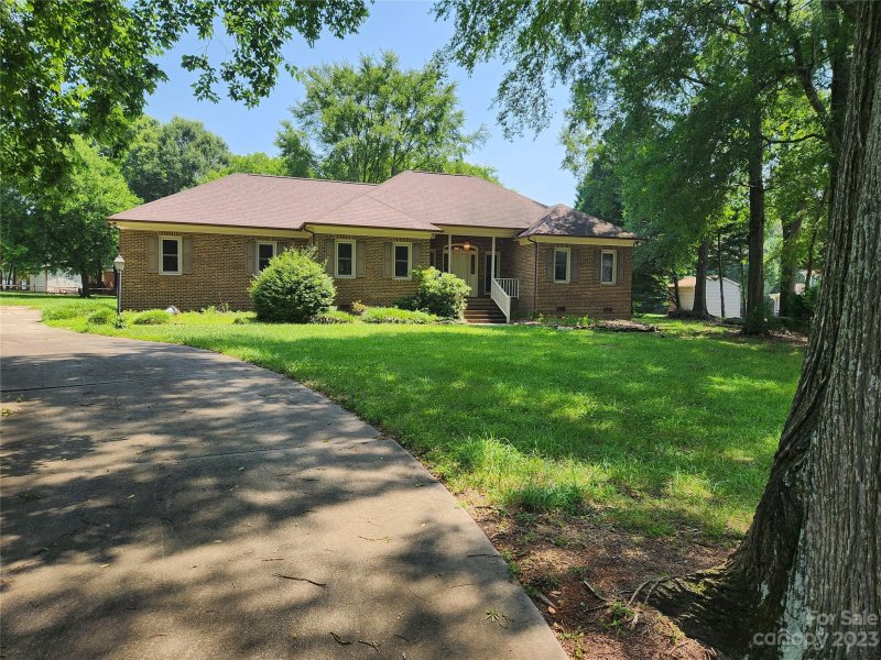 Property image 3 at 4299 Glen Eagles Lane, Concord, NC 28027