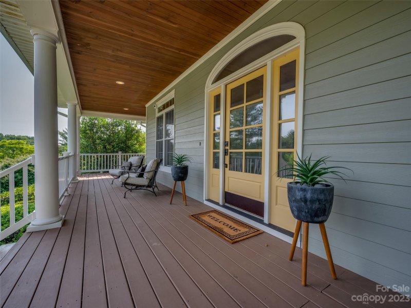 Property image 4 at 910 Rickel Drive, Hendersonville, NC 28739