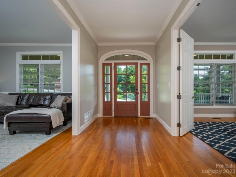 Property image 5 at 910 Rickel Drive, Hendersonville, NC 28739