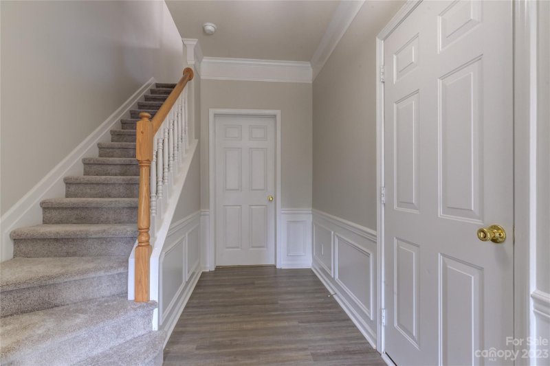 Property image 3 at 5520 Werburgh Street, Charlotte, NC 28209