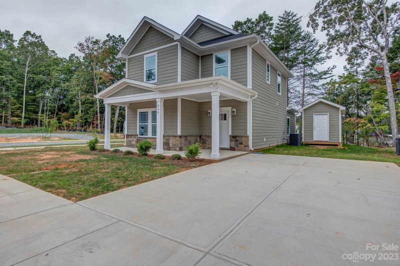 Property image 2 at 568 Geneva Circle, Gastonia, NC 28056