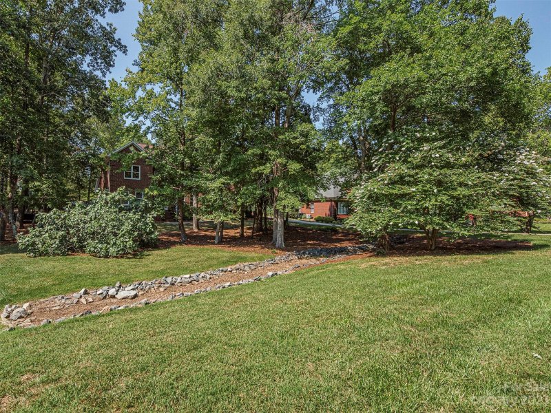 Property image 3 at 903 Woodhurst Drive, Monroe, NC 28110