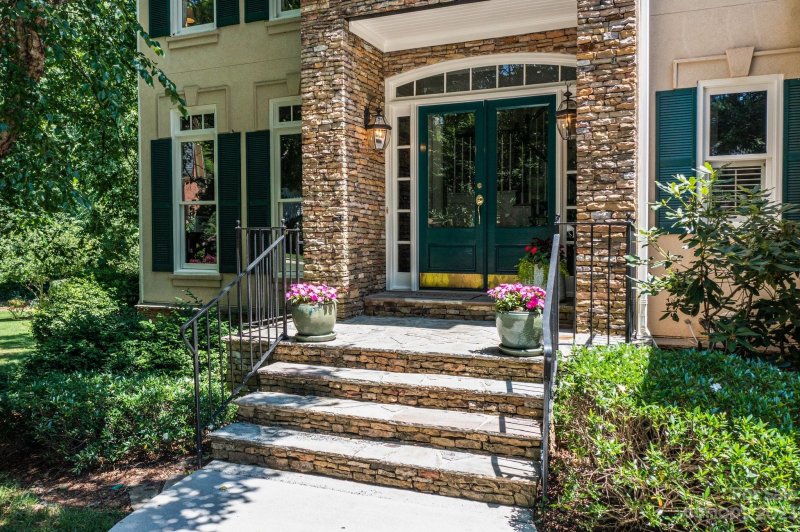 Property image 3 at 10228 Bayart Way, Huntersville, NC 28078