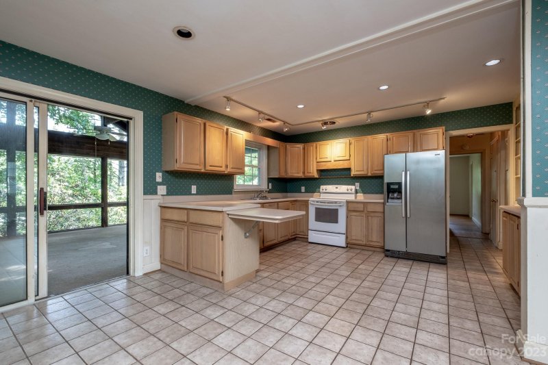 Property image 5 at 351 Hawthorne Drive, Brevard, NC 28712