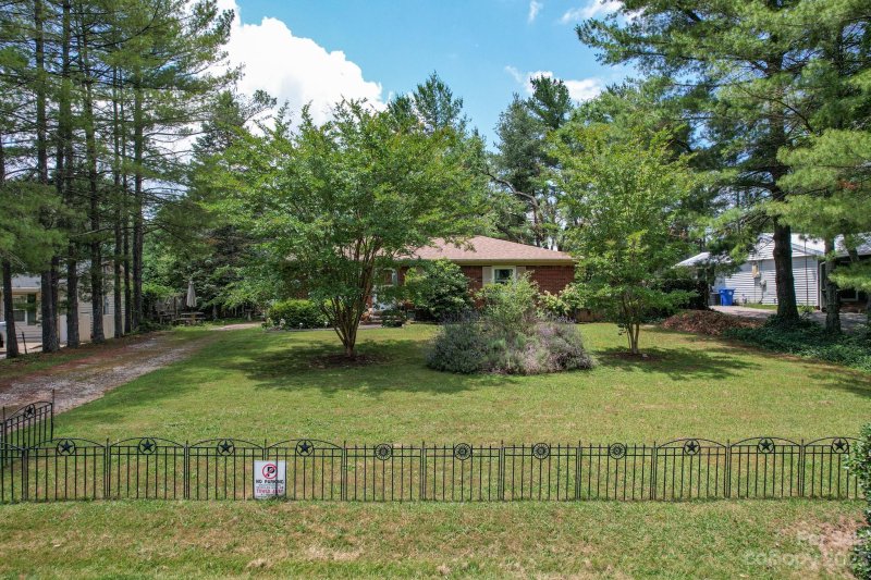 Property image 3 at 58 Elkmont Drive, Asheville, NC 28804