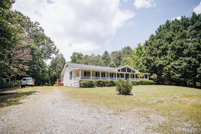 Property image 2 at 136 Monte Vista Lane, Lake Lure, NC 28746